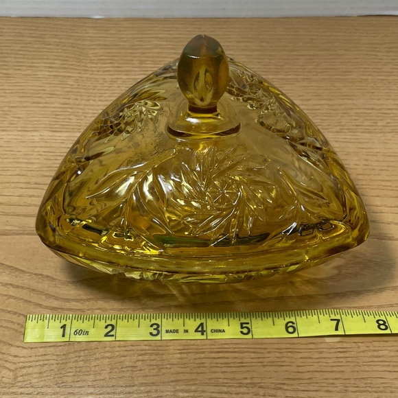 Vintage Indiana Glass Triangle Covered Candy Dish Amber Pinwheel Bowl w Lid MCM - Picture 7 of 9